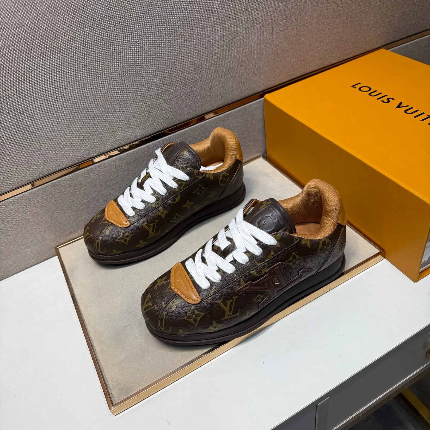 Men's men's shoes 💰pp560 [LV～] Men's casual shoes 2025z cabinet sales simultaneously 🔶Size: 38-44 #️⃣ 🔷2 colors🔜The upper is made of multi-material splicing➕Mesh lining, comfortable and breathable, sole: original comfortable and wear-resistant outsole, ⚠️real thing📱photographed🎬real thing is better📢📢📢